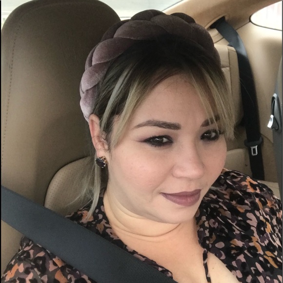 Meet your Posher, Yaritza - Picture 1 of 1